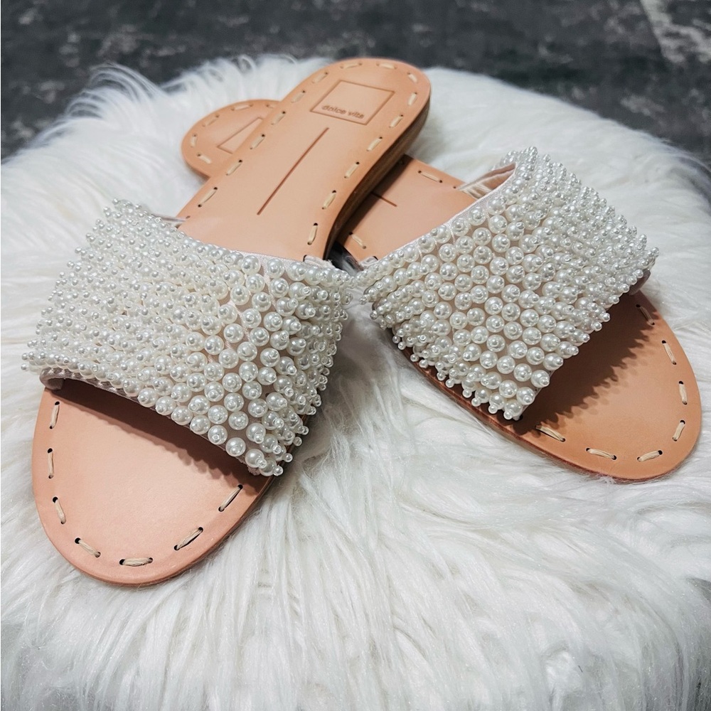 NWOT Dolce Vita Dalon Sandals